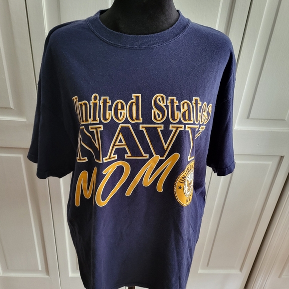 $4/19 Navy blue and yellow United States Navy mom t-shirt XL Navy Mom US - Picture 1 of 4